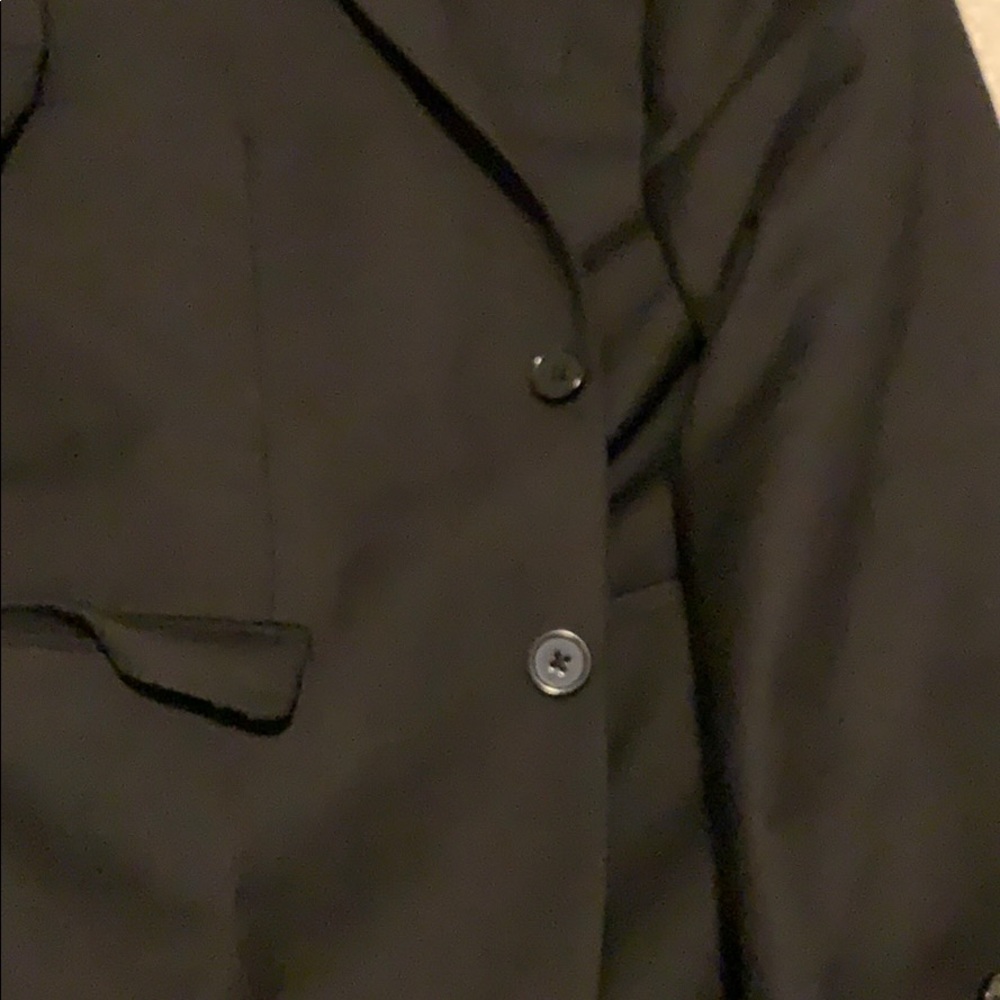 Blazer - Picture 3 of 4